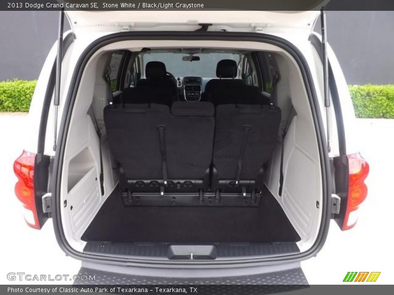 Stone White / Black/Light Graystone 2013 Dodge Grand Caravan SE