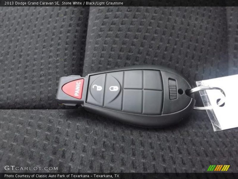 Stone White / Black/Light Graystone 2013 Dodge Grand Caravan SE