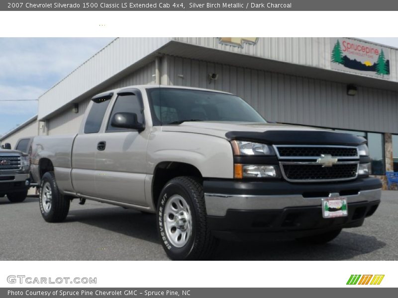 Silver Birch Metallic / Dark Charcoal 2007 Chevrolet Silverado 1500 Classic LS Extended Cab 4x4