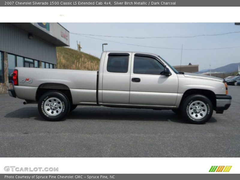 Silver Birch Metallic / Dark Charcoal 2007 Chevrolet Silverado 1500 Classic LS Extended Cab 4x4