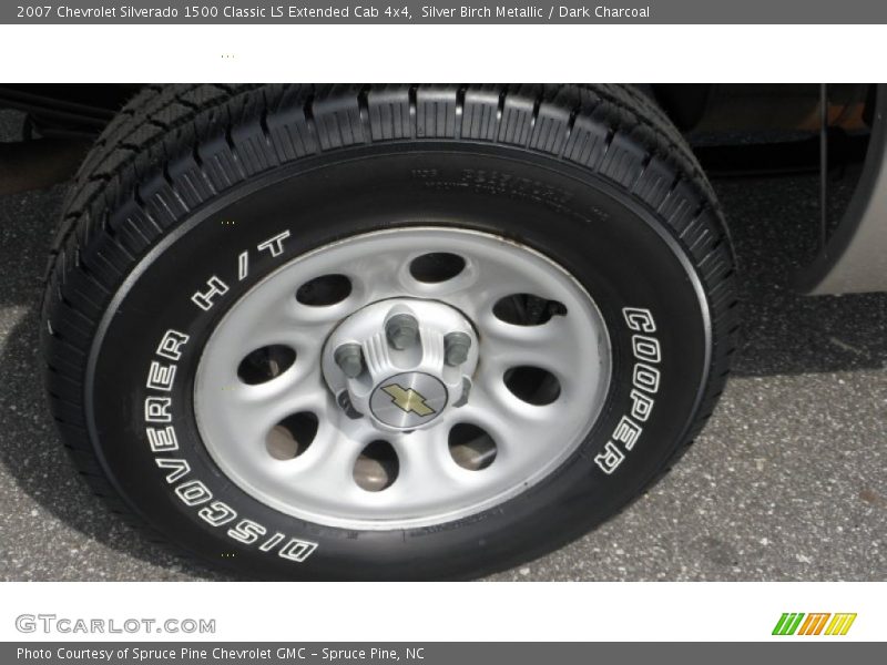 Silver Birch Metallic / Dark Charcoal 2007 Chevrolet Silverado 1500 Classic LS Extended Cab 4x4