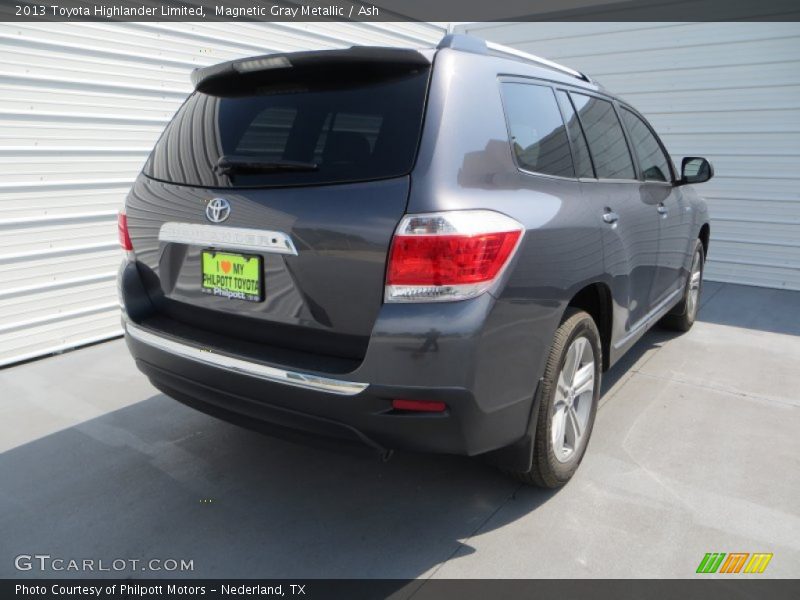 Magnetic Gray Metallic / Ash 2013 Toyota Highlander Limited