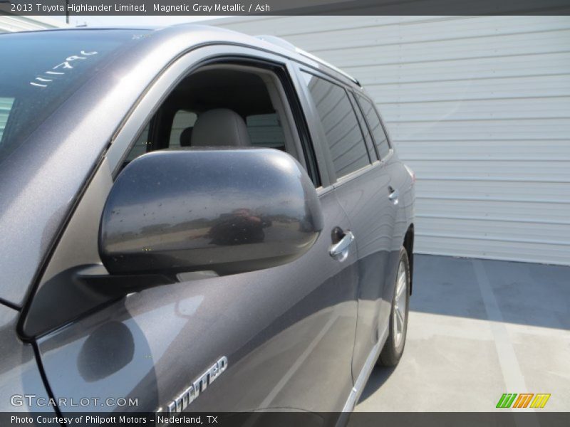 Magnetic Gray Metallic / Ash 2013 Toyota Highlander Limited