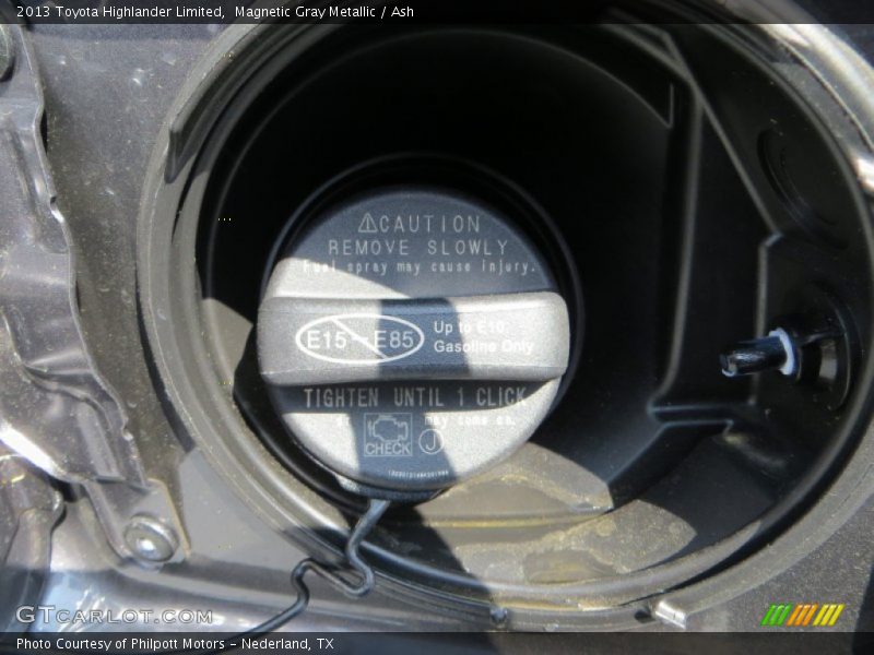 Magnetic Gray Metallic / Ash 2013 Toyota Highlander Limited