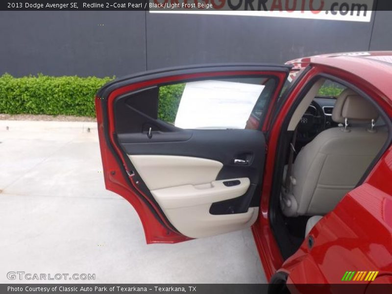 Redline 2-Coat Pearl / Black/Light Frost Beige 2013 Dodge Avenger SE