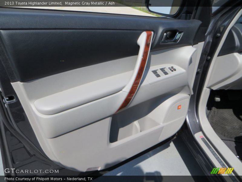 Magnetic Gray Metallic / Ash 2013 Toyota Highlander Limited