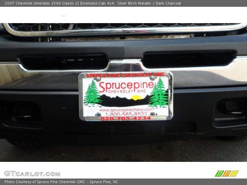 Silver Birch Metallic / Dark Charcoal 2007 Chevrolet Silverado 1500 Classic LS Extended Cab 4x4