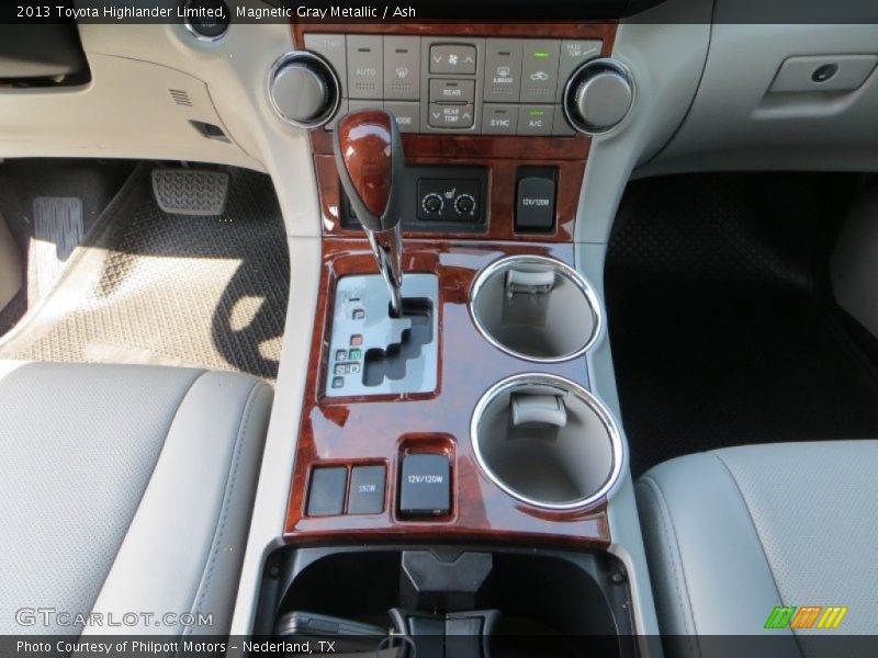 Magnetic Gray Metallic / Ash 2013 Toyota Highlander Limited