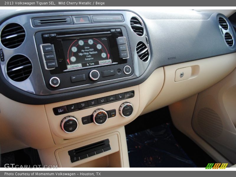 Wild Cherry Metallic / Beige 2013 Volkswagen Tiguan SEL
