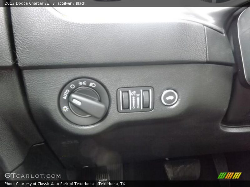 Billet Silver / Black 2013 Dodge Charger SE