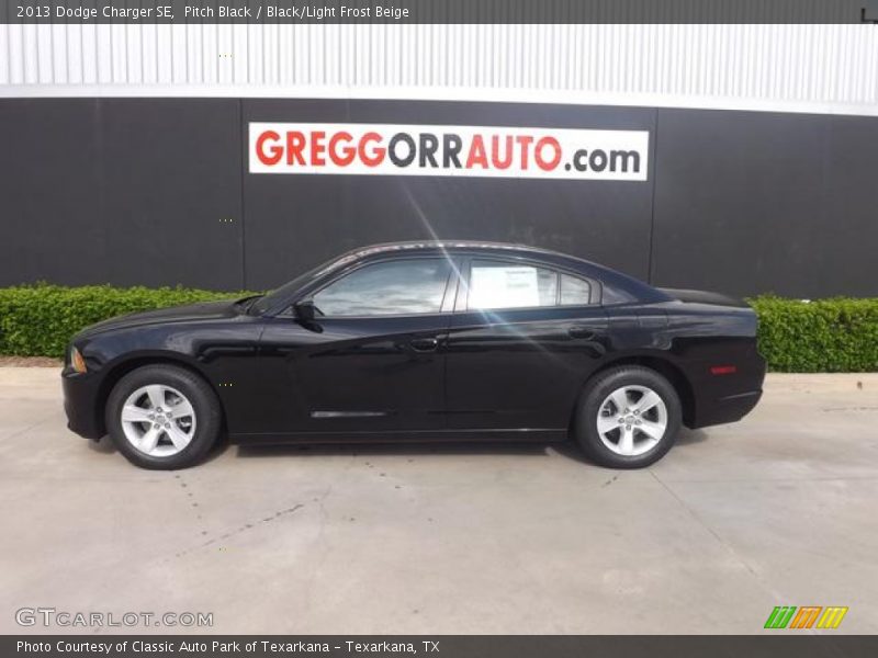 Pitch Black / Black/Light Frost Beige 2013 Dodge Charger SE