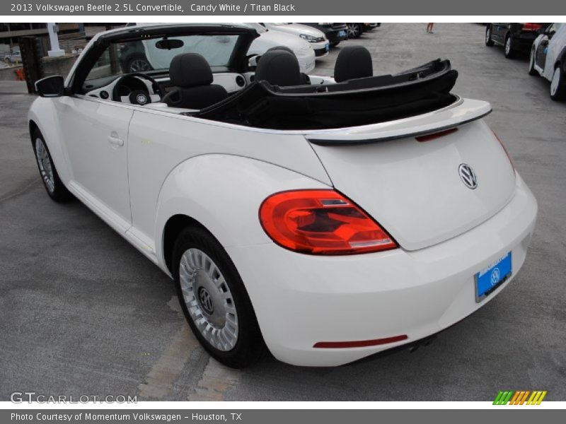Candy White / Titan Black 2013 Volkswagen Beetle 2.5L Convertible