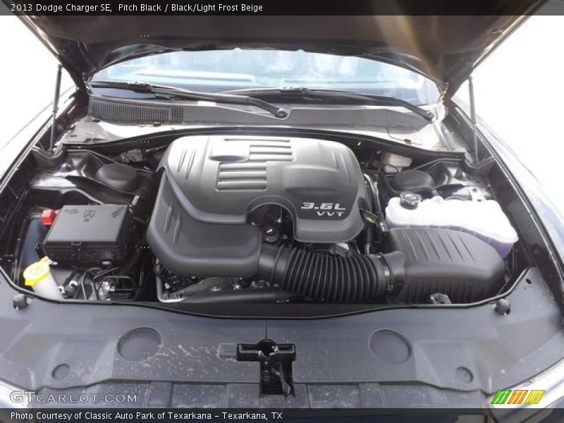 Pitch Black / Black/Light Frost Beige 2013 Dodge Charger SE