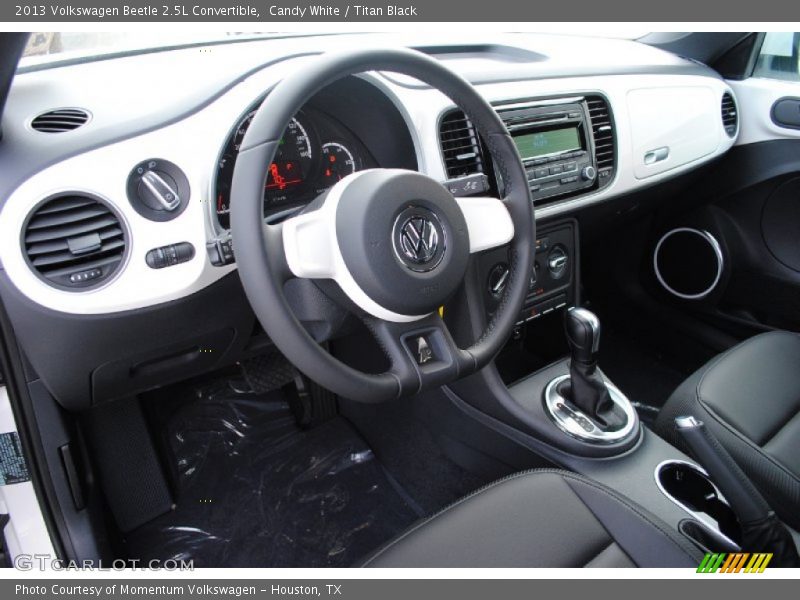 Candy White / Titan Black 2013 Volkswagen Beetle 2.5L Convertible