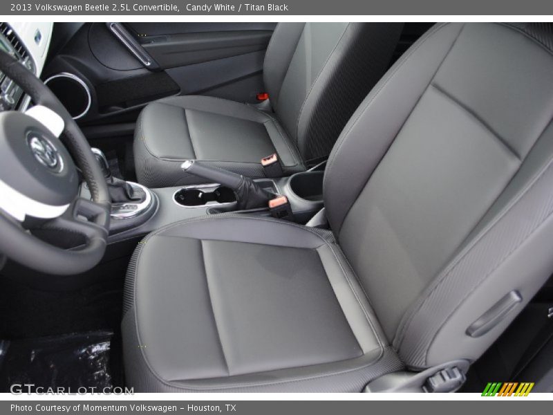 Candy White / Titan Black 2013 Volkswagen Beetle 2.5L Convertible