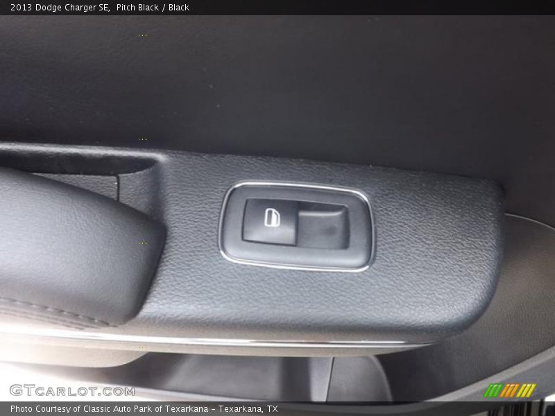 Pitch Black / Black 2013 Dodge Charger SE
