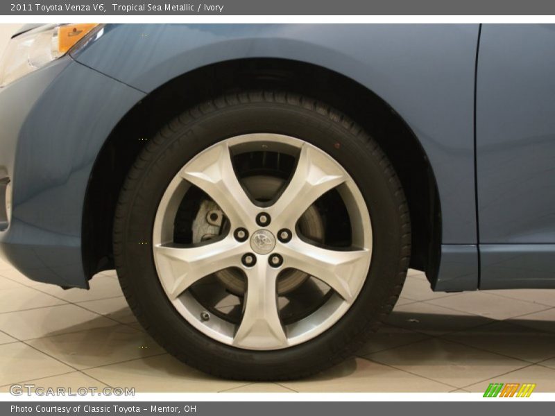 Tropical Sea Metallic / Ivory 2011 Toyota Venza V6