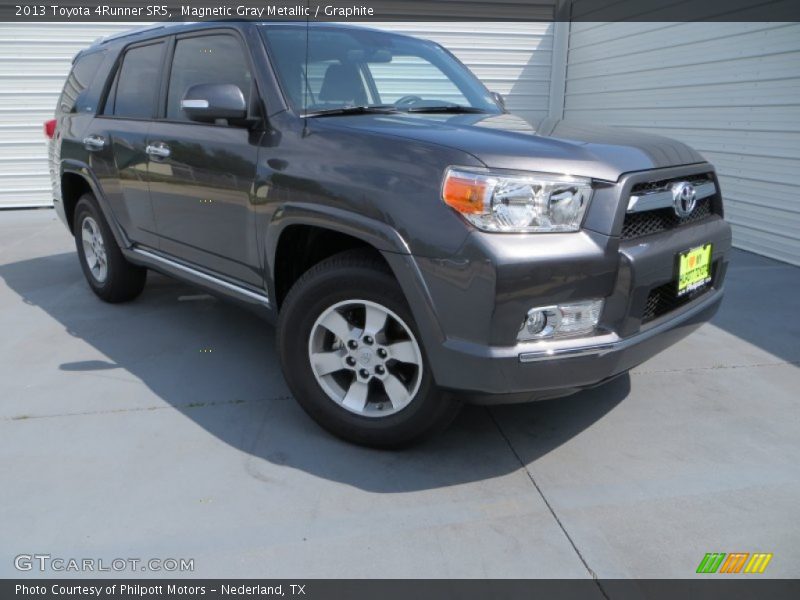 Magnetic Gray Metallic / Graphite 2013 Toyota 4Runner SR5