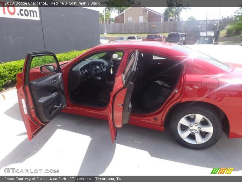 Redline 3 Coat Pearl / Black 2013 Dodge Charger SE
