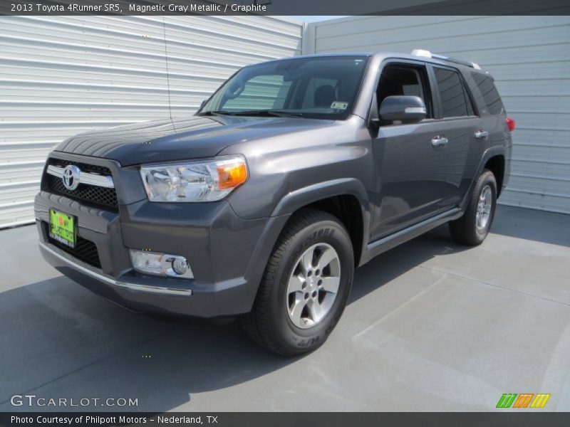 Magnetic Gray Metallic / Graphite 2013 Toyota 4Runner SR5