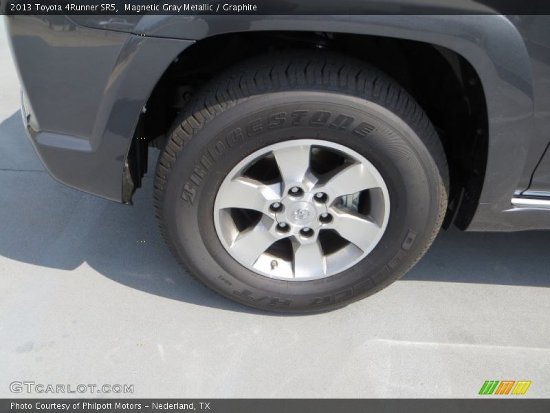 Magnetic Gray Metallic / Graphite 2013 Toyota 4Runner SR5