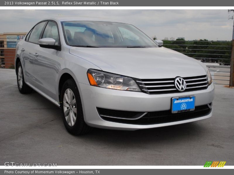 Reflex Silver Metallic / Titan Black 2013 Volkswagen Passat 2.5L S
