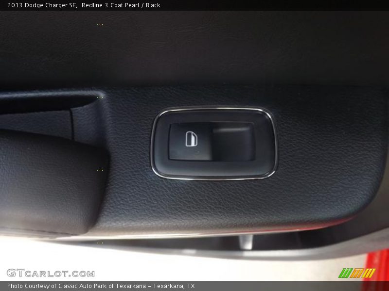 Redline 3 Coat Pearl / Black 2013 Dodge Charger SE