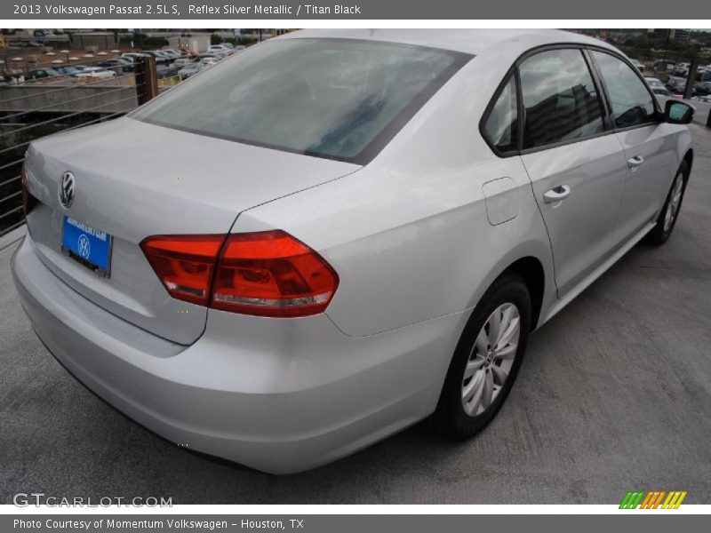 Reflex Silver Metallic / Titan Black 2013 Volkswagen Passat 2.5L S