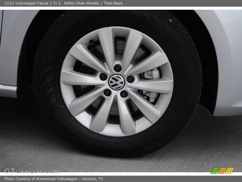 Reflex Silver Metallic / Titan Black 2013 Volkswagen Passat 2.5L S