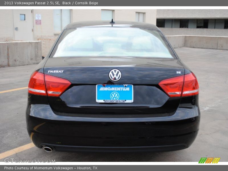 Black / Cornsilk Beige 2013 Volkswagen Passat 2.5L SE