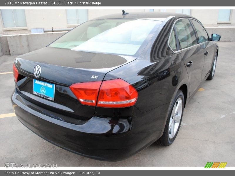 Black / Cornsilk Beige 2013 Volkswagen Passat 2.5L SE