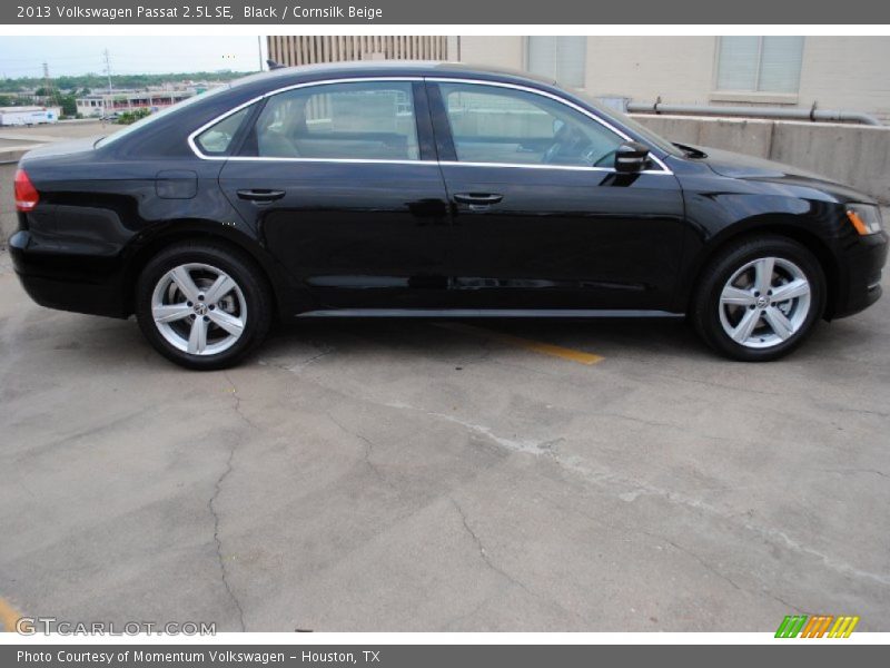 Black / Cornsilk Beige 2013 Volkswagen Passat 2.5L SE