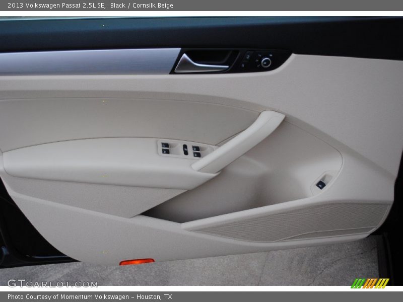 Black / Cornsilk Beige 2013 Volkswagen Passat 2.5L SE