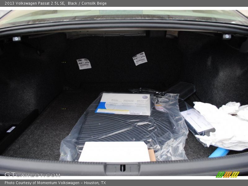 Black / Cornsilk Beige 2013 Volkswagen Passat 2.5L SE