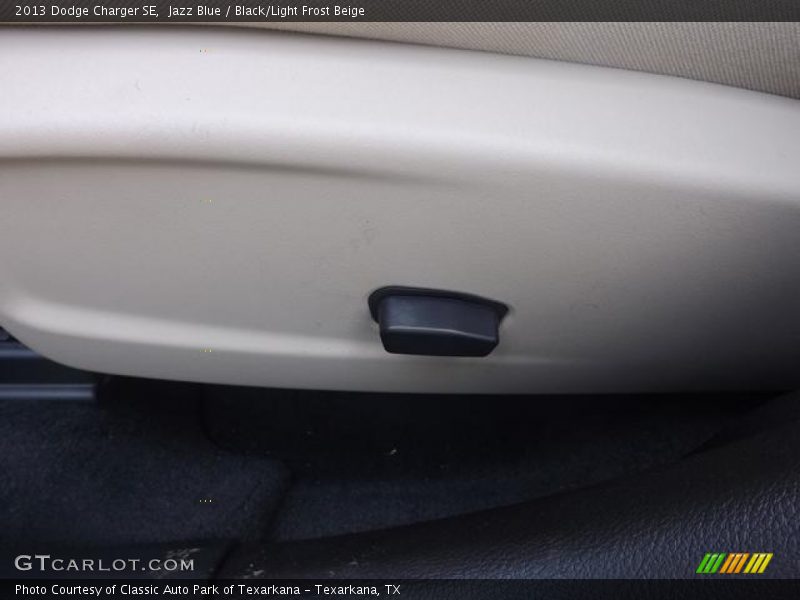 Jazz Blue / Black/Light Frost Beige 2013 Dodge Charger SE