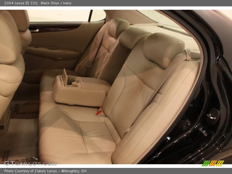 Black Onyx / Ivory 2004 Lexus ES 330