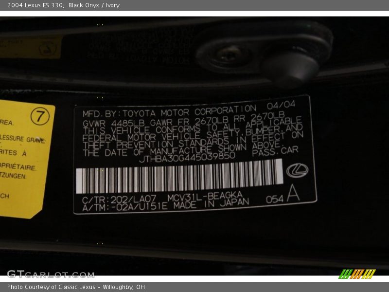 Black Onyx / Ivory 2004 Lexus ES 330
