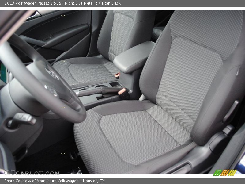 Night Blue Metallic / Titan Black 2013 Volkswagen Passat 2.5L S