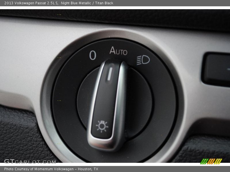 Night Blue Metallic / Titan Black 2013 Volkswagen Passat 2.5L S