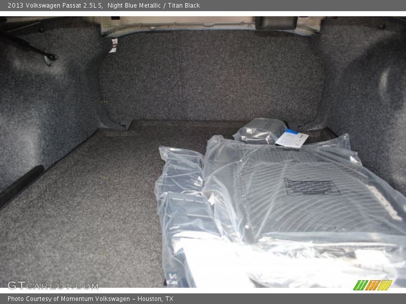 Night Blue Metallic / Titan Black 2013 Volkswagen Passat 2.5L S