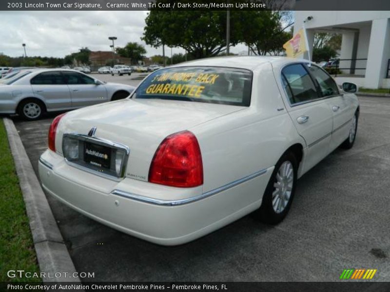 Ceramic White Tri Coat / Dark Stone/Medium Light Stone 2003 Lincoln Town Car Signature