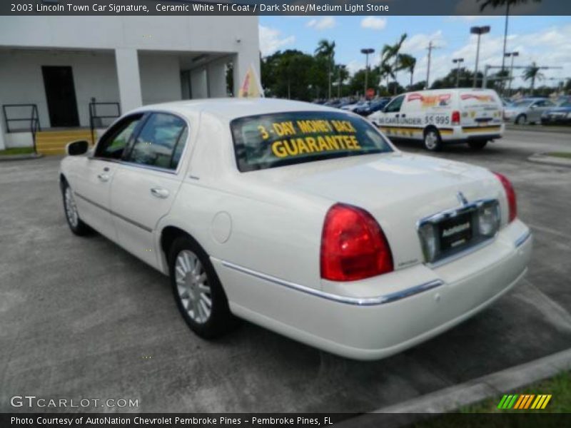 Ceramic White Tri Coat / Dark Stone/Medium Light Stone 2003 Lincoln Town Car Signature