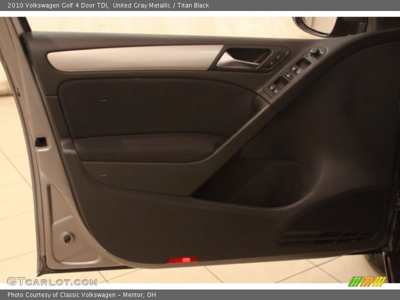 United Gray Metallic / Titan Black 2010 Volkswagen Golf 4 Door TDI