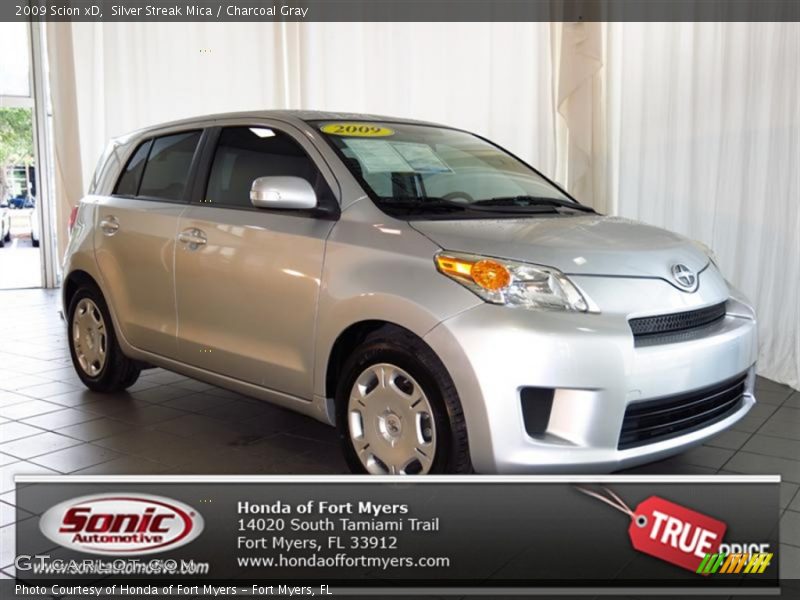 Silver Streak Mica / Charcoal Gray 2009 Scion xD