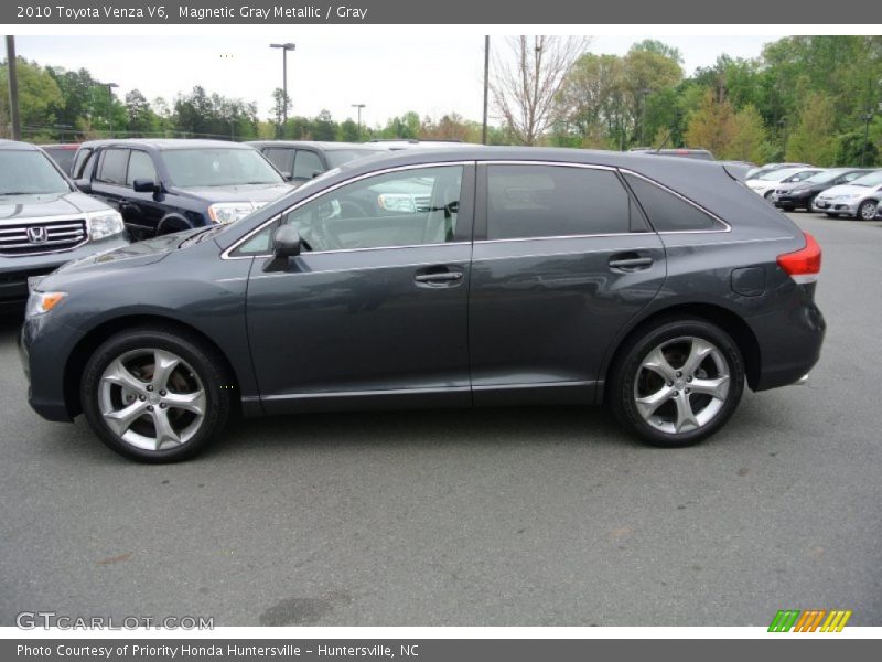 Magnetic Gray Metallic / Gray 2010 Toyota Venza V6