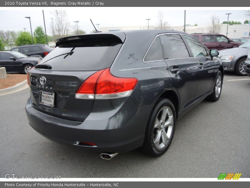 Magnetic Gray Metallic / Gray 2010 Toyota Venza V6
