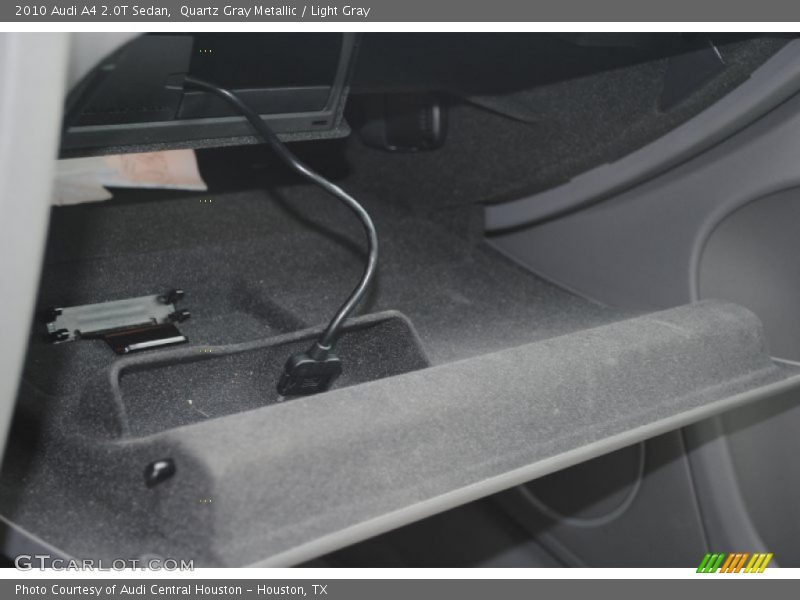 Quartz Gray Metallic / Light Gray 2010 Audi A4 2.0T Sedan