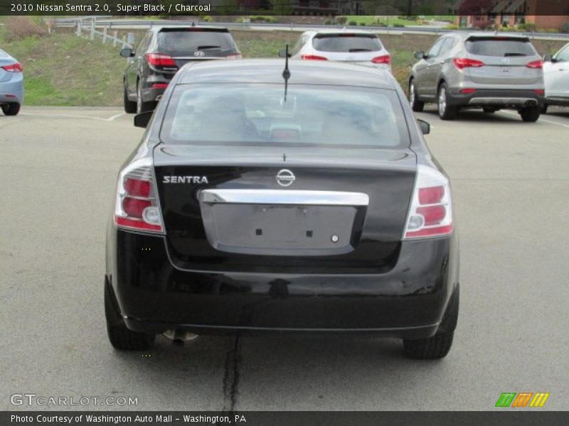 Super Black / Charcoal 2010 Nissan Sentra 2.0