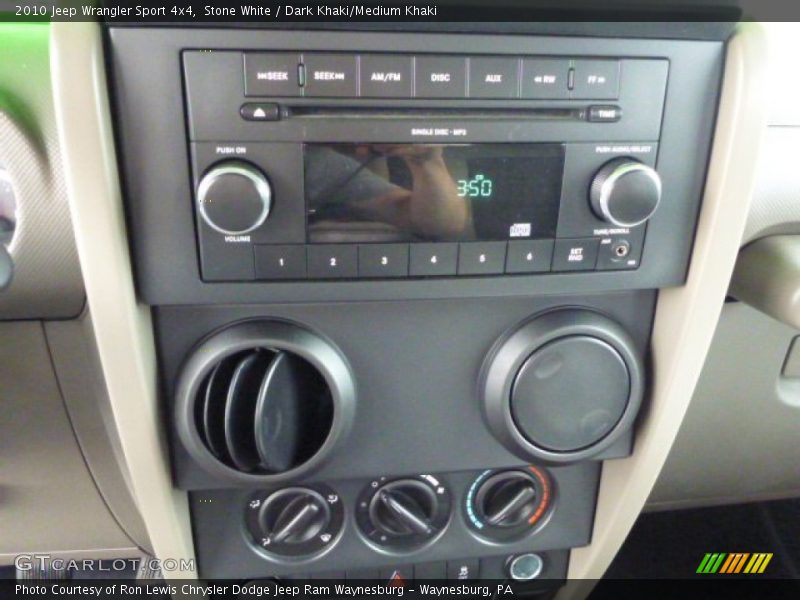 Controls of 2010 Wrangler Sport 4x4
