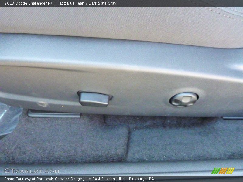 Jazz Blue Pearl / Dark Slate Gray 2013 Dodge Challenger R/T